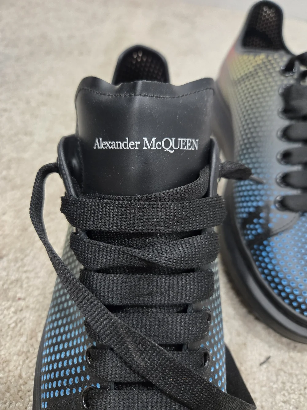 Men's Black and Blue Low-Top Sneakers